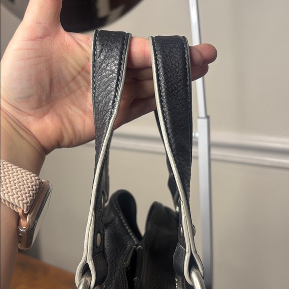 MCM- AUTHENTIC PEBBLED LEATHER EXTRA LARGE HANDBAG - Picture 8 of 15